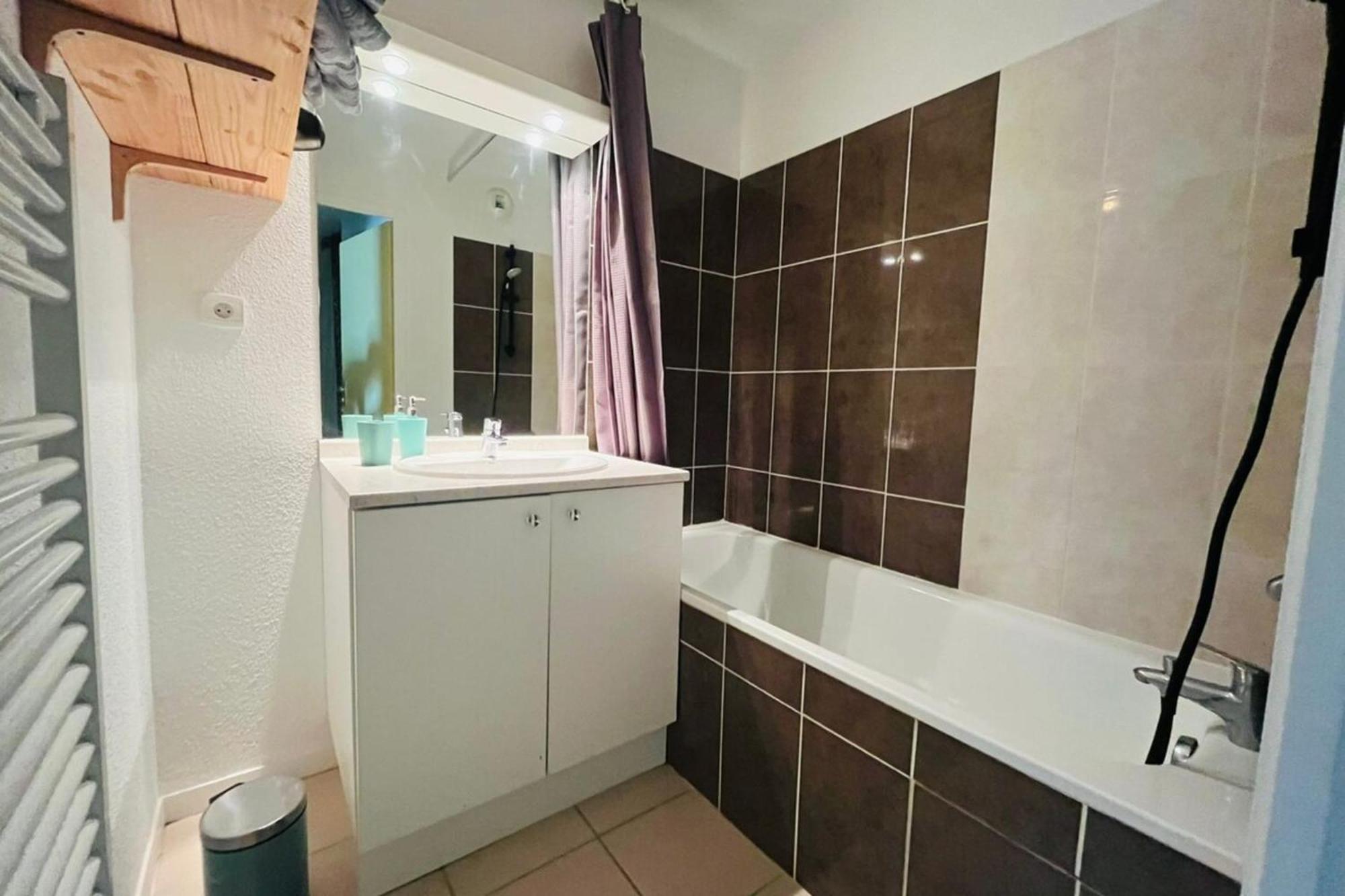 Le Rimini Terrasse Wifi Parking Prive Apartment Narbonne Exterior photo
